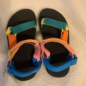 Little Kid Size 1 Tevas - BRAND NEW!  NEVER WORN!